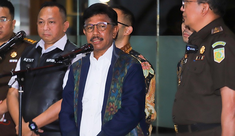 Menkominfo Johnny G Plate Diperiksa Penyidik Kejagung 9 Jam - Bagian 1