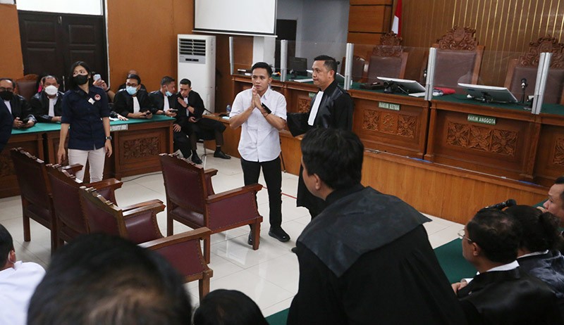 Justice Collaborator, Bharada E Divonis 1 ,5 Tahun Penjara - Bagian 3