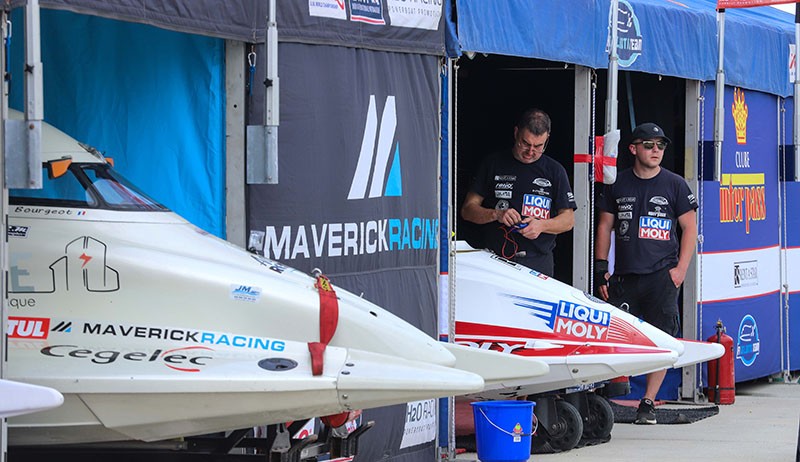 Melihat Kesibukan Kru F1 Powerboat di Danau Toba - Bagian 5