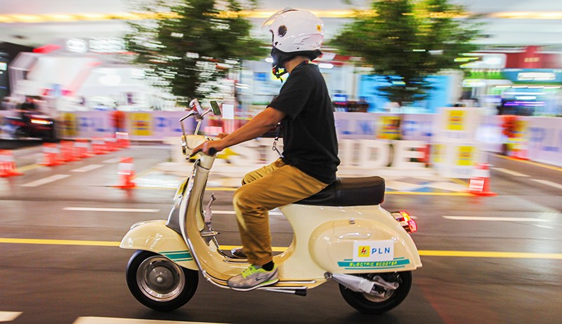 Yuk Jajal Motor Listrik di IIMS 2023, Gratis! - Bagian 1