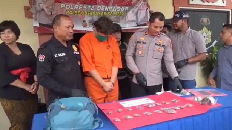 Wisatawan asal Belarusia Bawa 17 Paket Ganja di Bali, Ngaku Beli lewat Group Chat