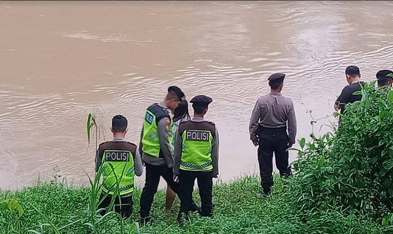 Mandi di Sungai Merangin, Bocah SD Tenggelam Terseret Arus
