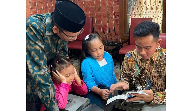 TGB Puji Kinerja Gibran: Pemimpin Muda yang Sederhana dan Dekat dengan Masyarakat - Bagian 1