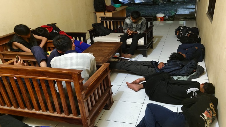 Bawa Celurit dan Samurai, Pelajar SMP Diamankan di Palabuhanratu Sukabumi 