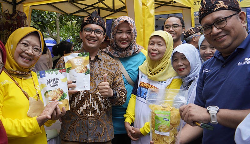 Peluncuran Kampung Andal Taspen di Kabupaten Bandung Perkuat Industri Kreatif - Bagian 2