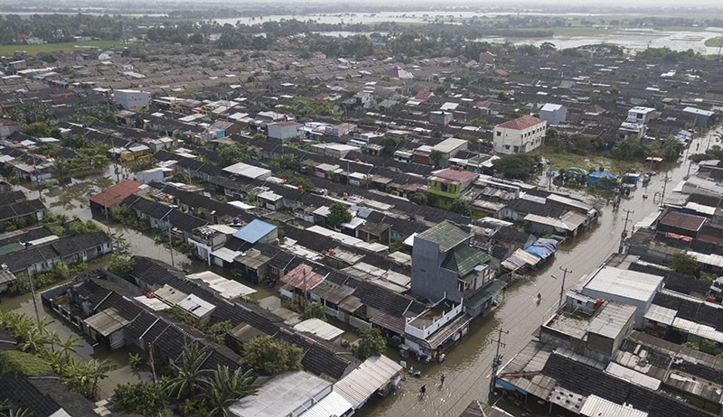 Kondisi Perumahan Villa Kencana Cikarang Sudah 4 Hari Banjir - Bagian 1