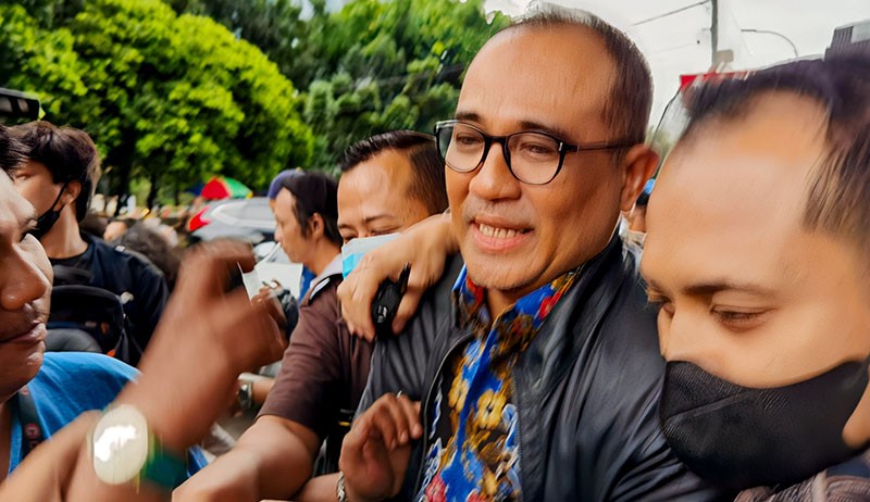 Ekspresi Rafael Alun Trisambodo Minta Dikasihani usai Diperiksa KPK 8,5 Jam - Bagian 1