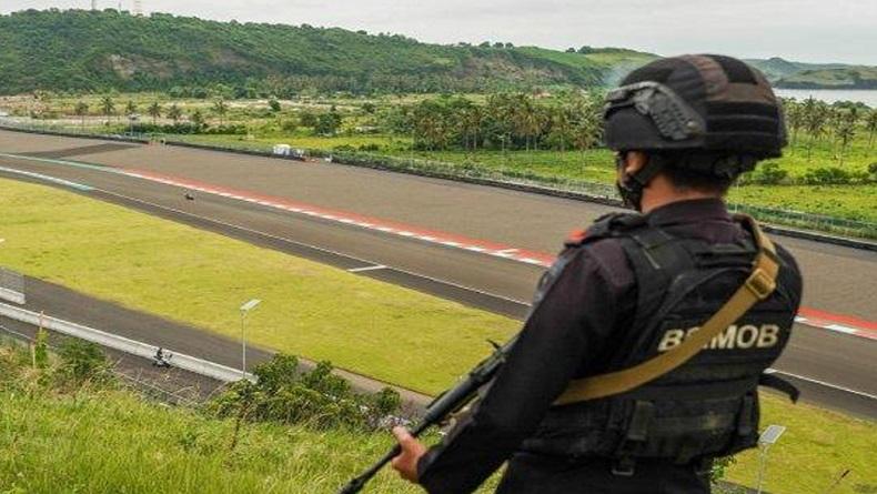 WSBK 2023, Sniper Brimob Polda NTB Siaga di Sirkuit Mandalika 
