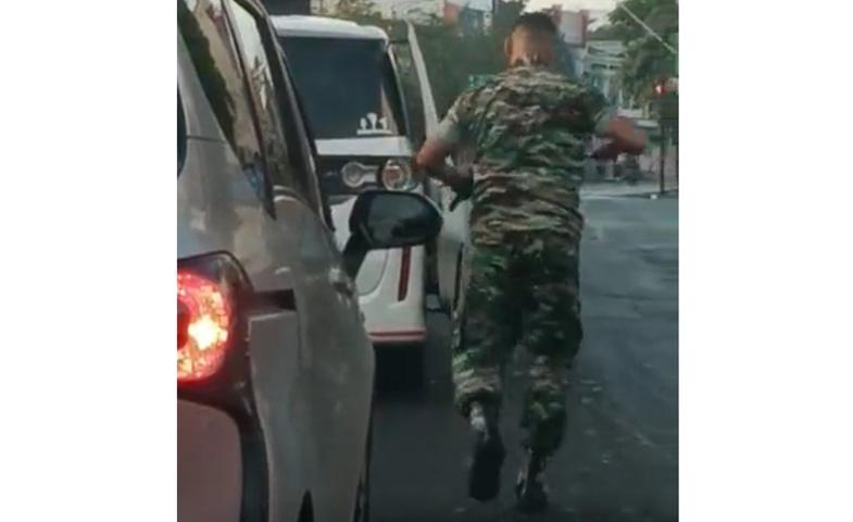 Viral Oknum TNI Marah-marah Keluarkan Sangkur di Jalanan, Ini Penjelasan Kodam Diponegoro