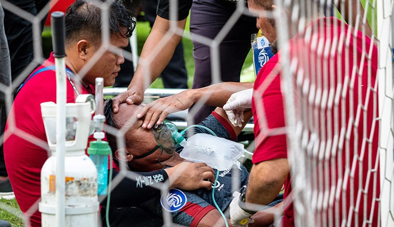 Detik-Detik Ricki Ariansyah Kejang akibat Benturan usai Cetak Gol - Bagian 1