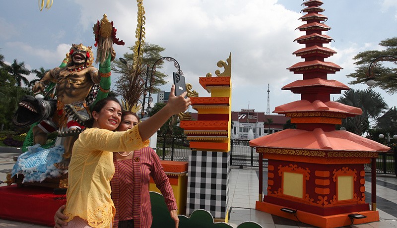 Dekorasi Sambut Hari Raya Nyepi di Kota Surabaya - Bagian 2