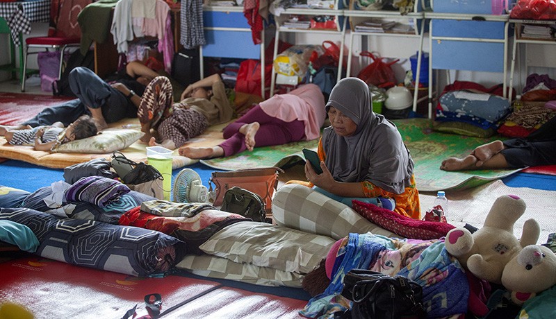 1.216 Warga Korban Longsor Natuna Mengungsi di Gedung Sekolah - Bagian 1