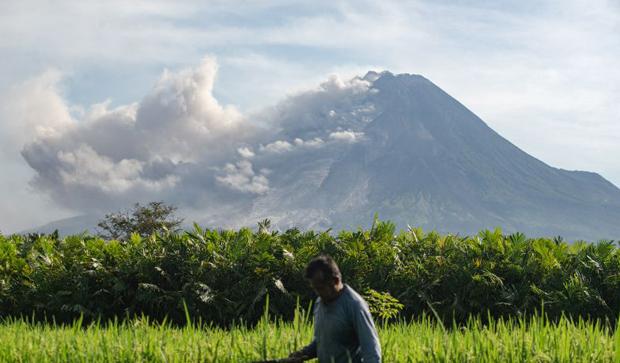  Merapi Erupsi, Bupati Sleman Sebut Kondisi Masih Aman Warga Diminta Tetap Tenang 