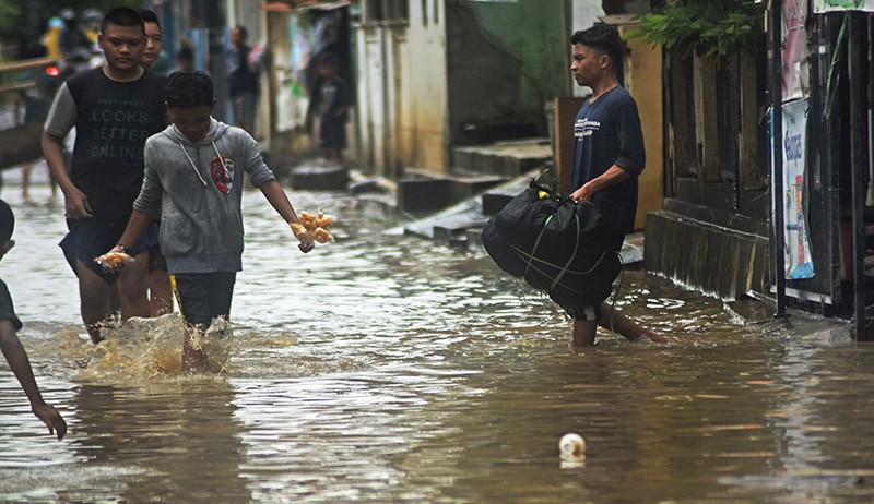 Banjir Cilegon Rendam Permukiman Warga Cibeber - Bagian 3