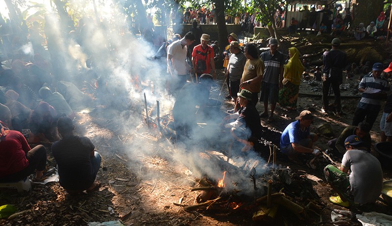 Potret Tradisi Sadranan dan Nguras Sendang Gede di Pudakpayung Semarang - Bagian 1
