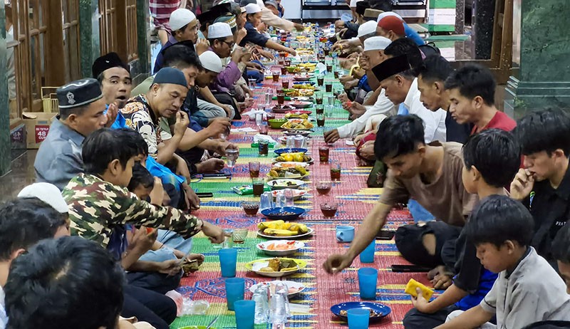 Nikmatnya Buka Puasa Bersama di Masjid - Bagian 1