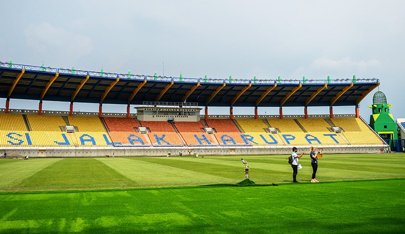 Delegasi FIFA Inspeksi Stadion Si Jalak Harupat Bandung - Bagian 1
