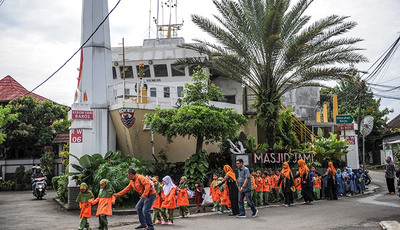 Wisata Religi ke Masjid Berbentuk Kapal Laut, Teringat Sejarah Nabi Nuh - Bagian 1