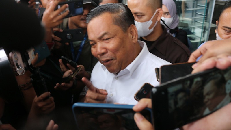 Anak-Istri Pamer Kemewahan, Sekda Riau Diperiksa KPK - Bagian 1