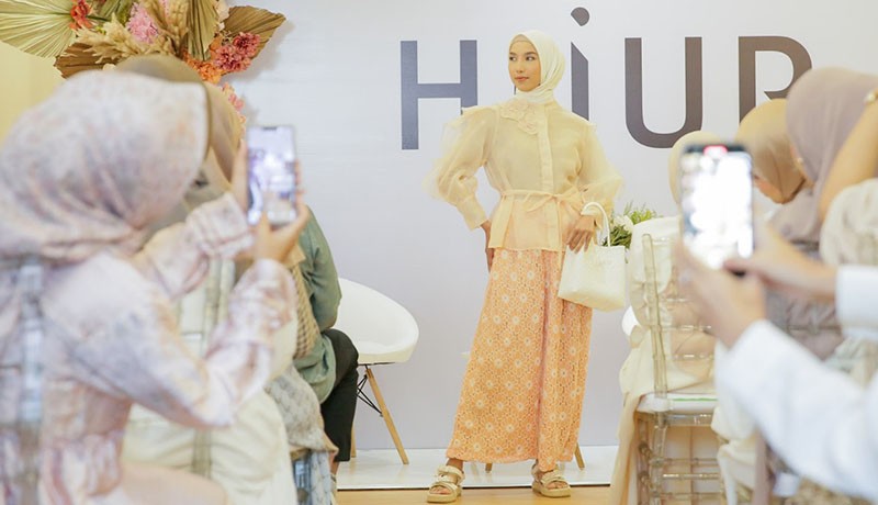 Konsep dan Suasana yang Menyenangkan untuk Belanja Fesyen Muslim di Hijup Store - Bagian 1
