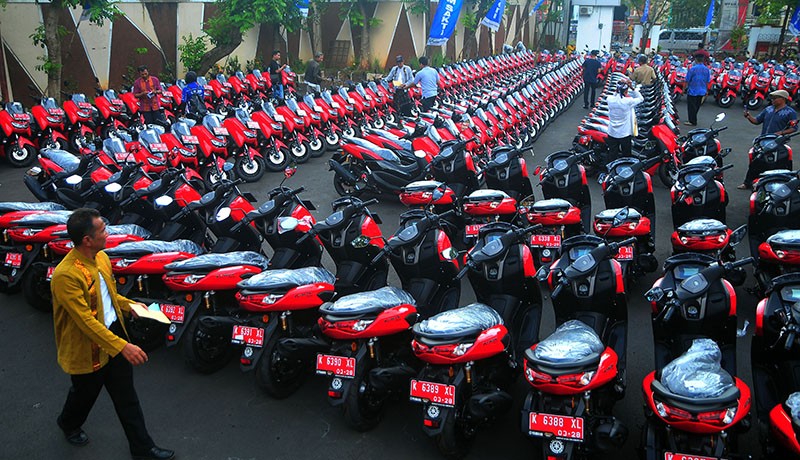Senyum Ratusan Kades di Jepara Dapat Jatah Motor Dinas Baru Berwarna Merah - Bagian 2