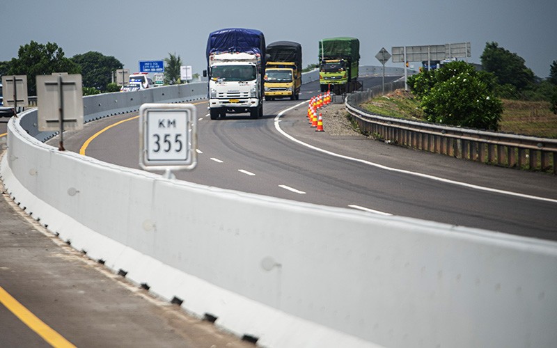 Truk Barang Dilarang Melintasi Jalur Mudik Mulai H-5 Lebaran 2023 - Bagian 1