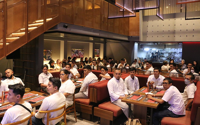 Kartini Perindo Gelar Buka Puasa Bersama Relawan RSDC Wisma Atlet - Bagian 4