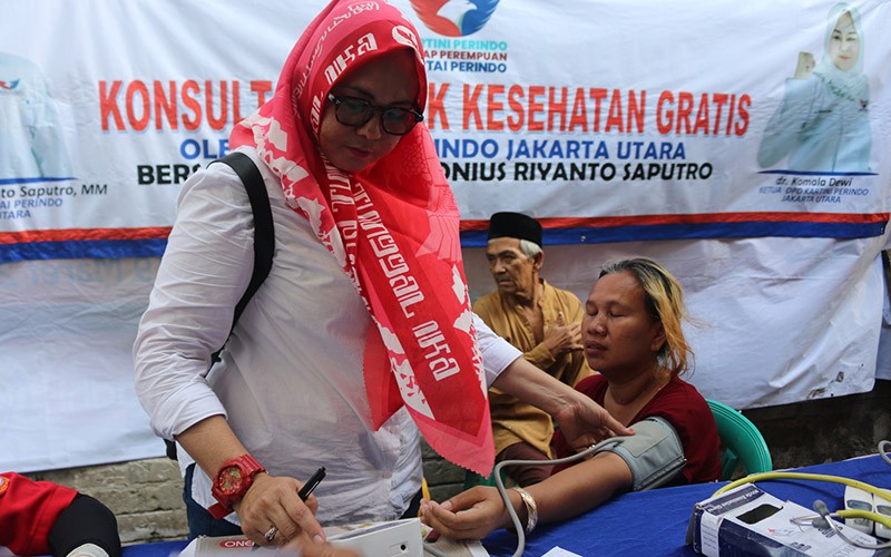 Door to Door, Nakes Kartini Perindo Cek Kesehatan Warga Cilincing - Bagian 1