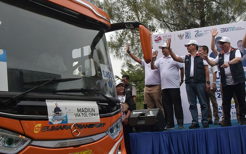 Mudik Bersama BUMN, Taspen Berangkatkan 3.000 Pemudik ke Kampung Halaman - Bagian 1