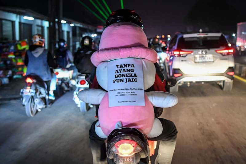 H-3 Lebaran, Jalur Pantura Didominasi Pemudik Sepeda Motor - Bagian 1