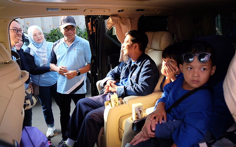 Asyiknya Mudik Gratis Naik Mobil Mewah - Bagian 1