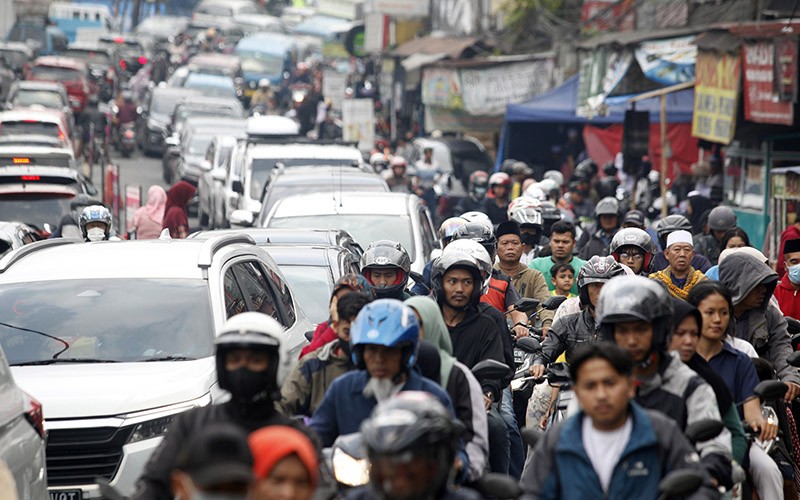 Begini Lalu Lintas Jalur Puncak pada H-1 Lebaran - Bagian 1