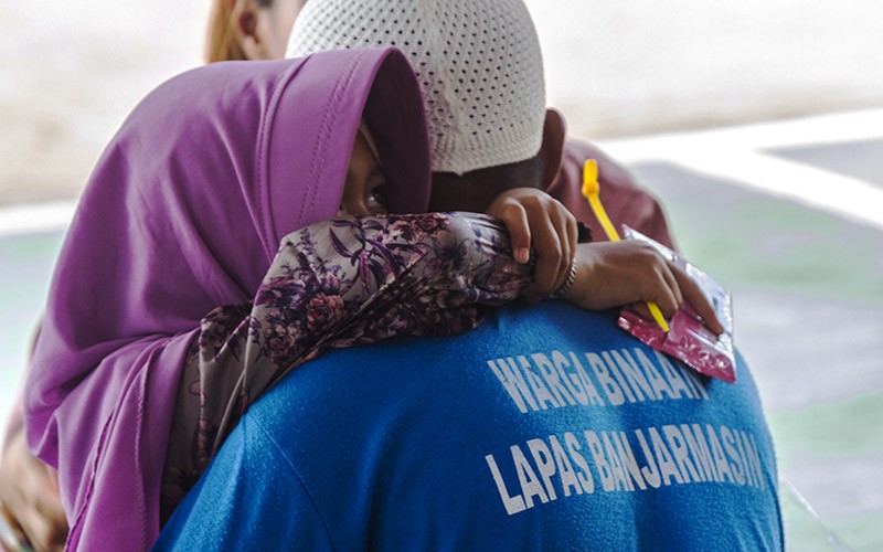 Suasana Haru Penghuni Lapas Temui Keluarganya - Bagian 1
