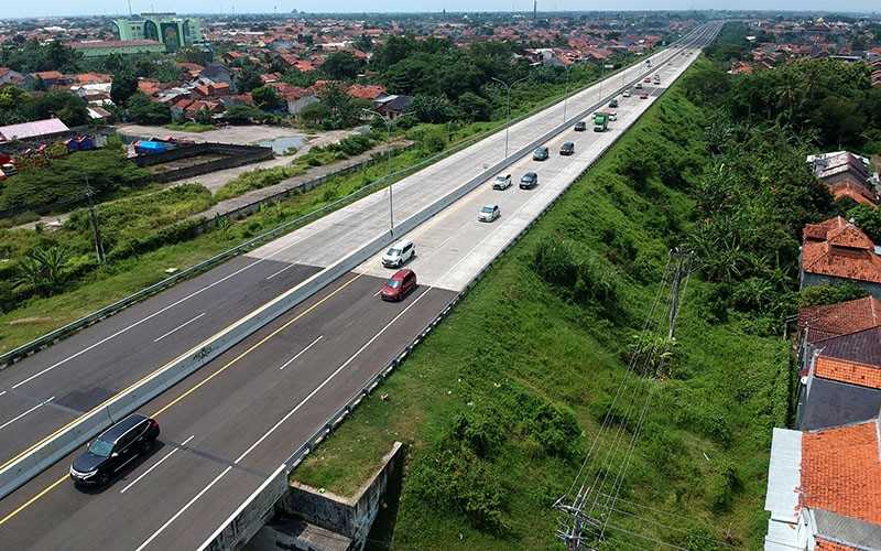 Suasana Arus Balik di Tol Pejagan, Jumlah Kendaraan Meningkat - Bagian 1
