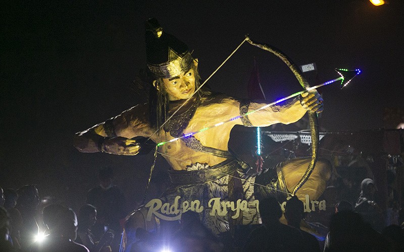 Kemeriahan Kirab Syawalan di Indramayu - Bagian 2