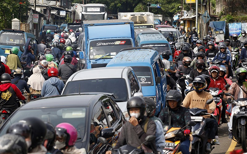 Suasana Kemacetan Panjang Jalur Wisata Puncak Pagi Ini - Bagian 3
