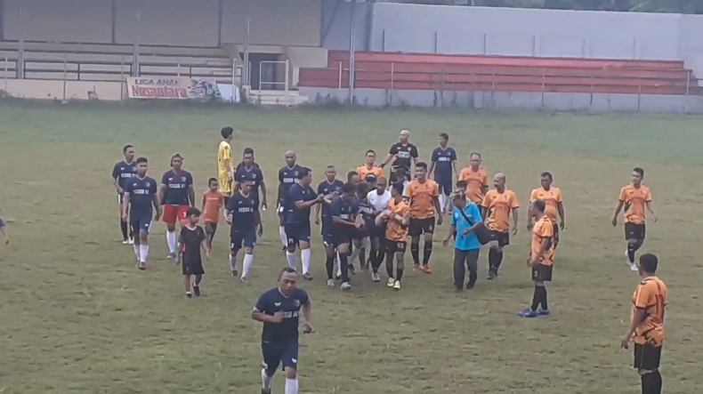 Insiden Sepak Bola Maut di Jember, 1 Pemain Tewas Diduga Serangan Jantung