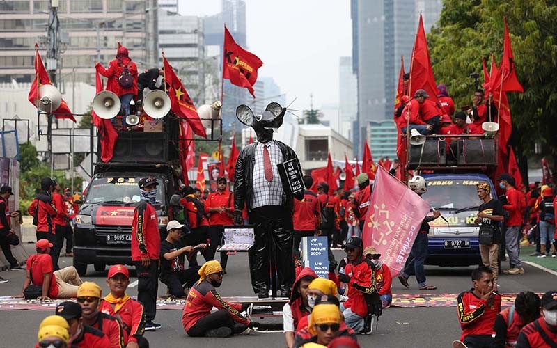 Ribuan Buruh Long March Tuntut Pemerintah Tingkatkan Kesejahteraan Pekerja - Bagian 2