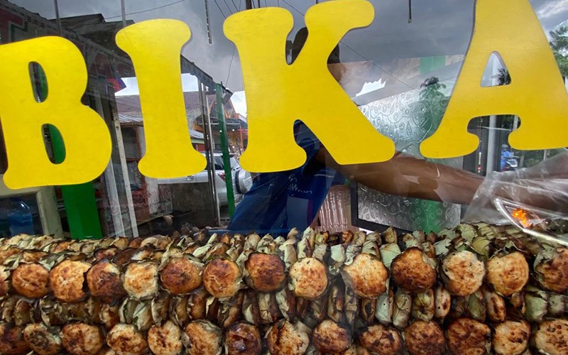 Mencicipi Kue Bika Bakar Jajanan Khas Sumatera Barat - Bagian 1