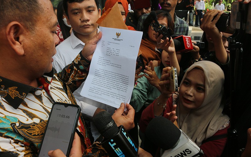 Gaya Istri Brigjen Endar Priantoro Diperiksa KPK Buntut Pamer Kemewahan - Bagian 4
