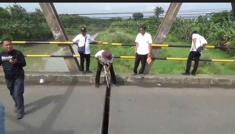  Jembatan Kalibodri Pegandon Kendal Bergeser 14 Cm, Kendaraan Berat Dilarang Melintas