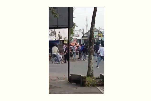 Konvoi Pelajar SMA Berujung Tawuran di Depan SMSR Kasihan Bantul