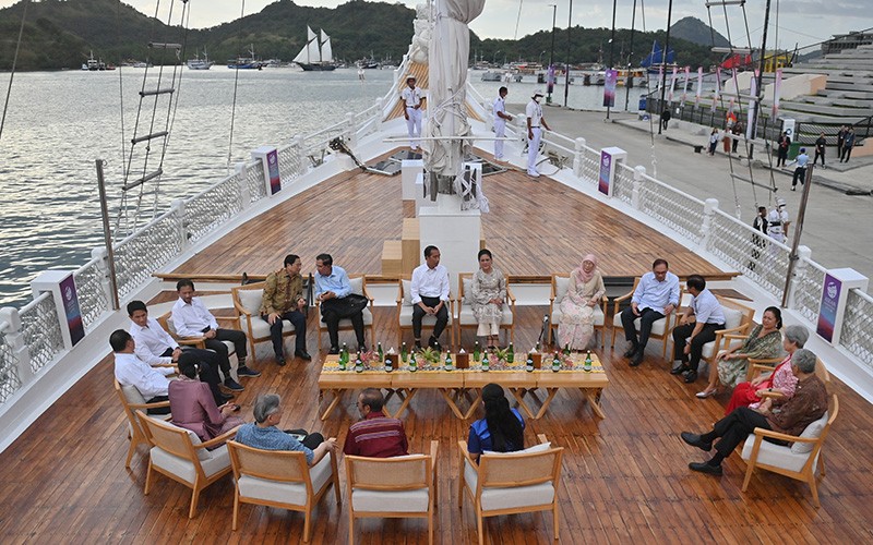 Para Pemimpin Negara ASEAN Naik Kapal Pinisi Menikmati Keindahan Labuan Bajo - Bagian 1