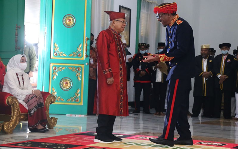 Wapres Ma'ruf Amin Terima Gelar Adat Kehormatan Kesultanan Tidore - Bagian 2