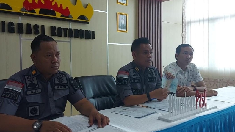 Cek Jalur Kereta Api di Lampung Utara, WNA Asal China Ditangkap Petugas Imigrasi