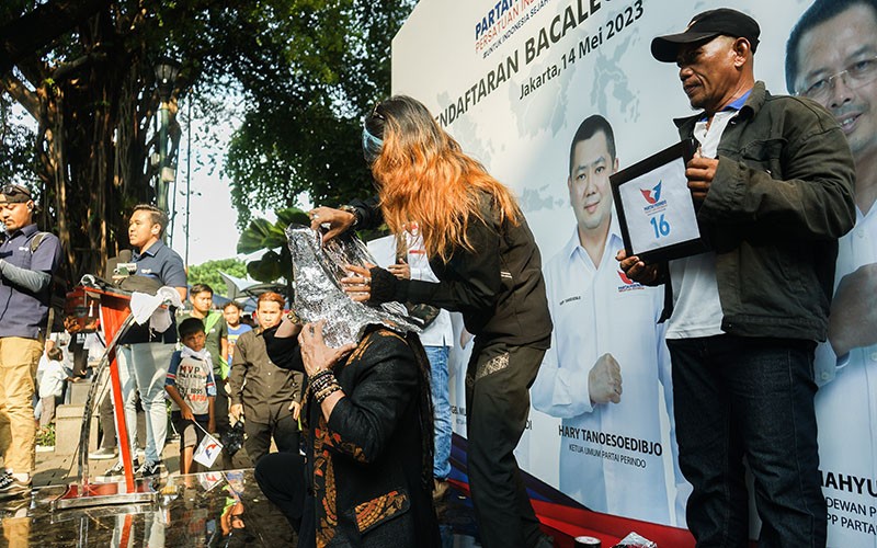 Aksi Limbad Meriahkan Pesta Rakyat Partai Perindo - Bagian 3