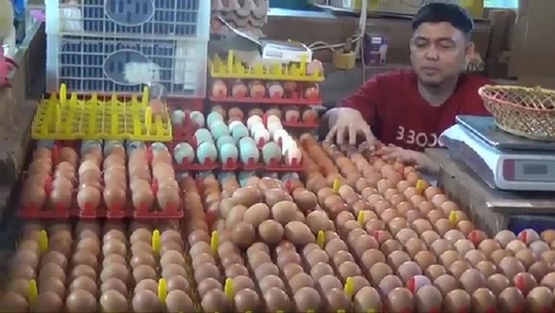 Harga Telur di Bandung Rp33.000 per Kg, Pedagang: Gak Tahu Kenapa Bisa Semahal Ini