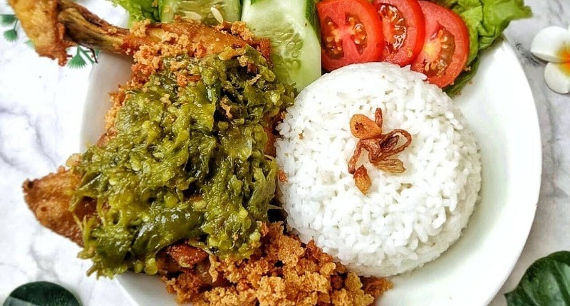  Asal Usul Ayam Geprek, Awalnya dari Warung Kecil Kini Populer di Tanah Air