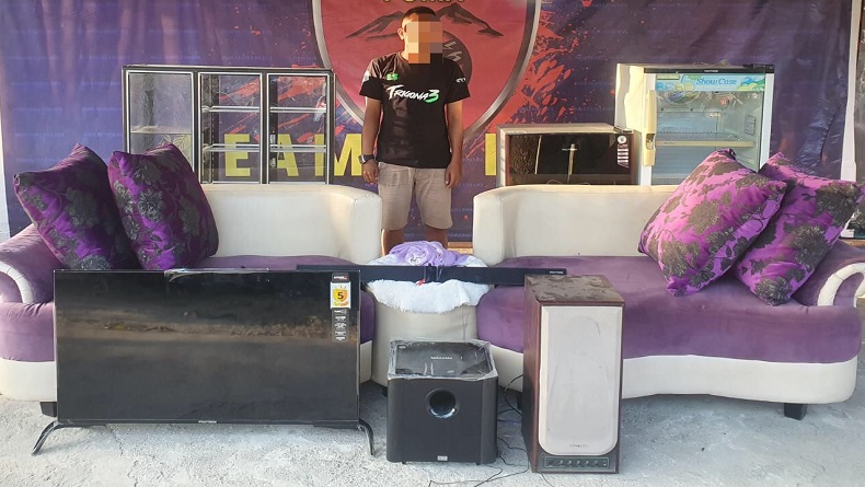 Kesal Utang Tak Dibayar, Pria Bima Sita Sofa hingga Kulkas Warga