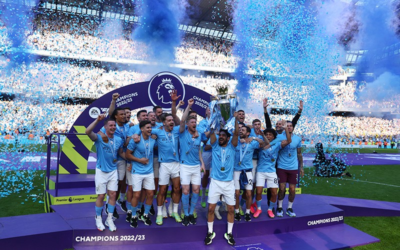 Momen Manchester City Angkat Trofi Liga Inggris 2022/2023 - Bagian 1